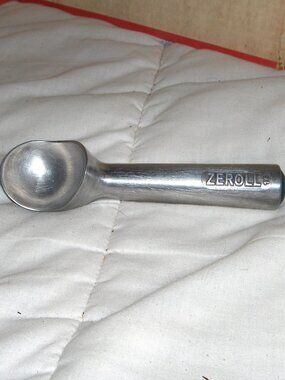 Vintage Zeroll Ice Cream Scoop #16